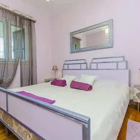 Duga - Beachfront & Seaview