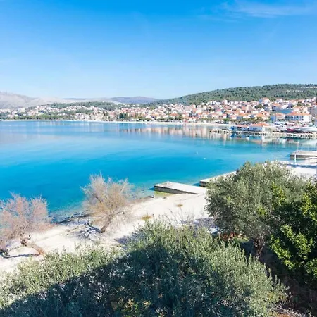 Duga - Beachfront & Seaview *