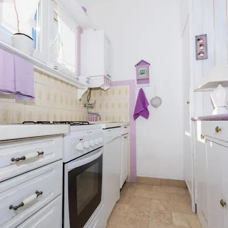 Duga - Beachfront & Seaview Apartment *
