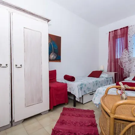 Duga - Beachfront & Seaview Apartment *