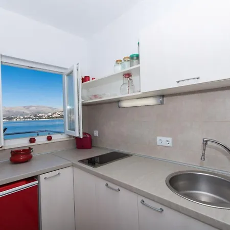 Apartment Duga - Beachfront & Seaview *