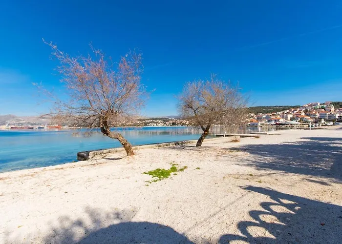 Duga Lägenhet Trogir