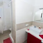 شقة Duga تروغير