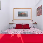شقة Duga